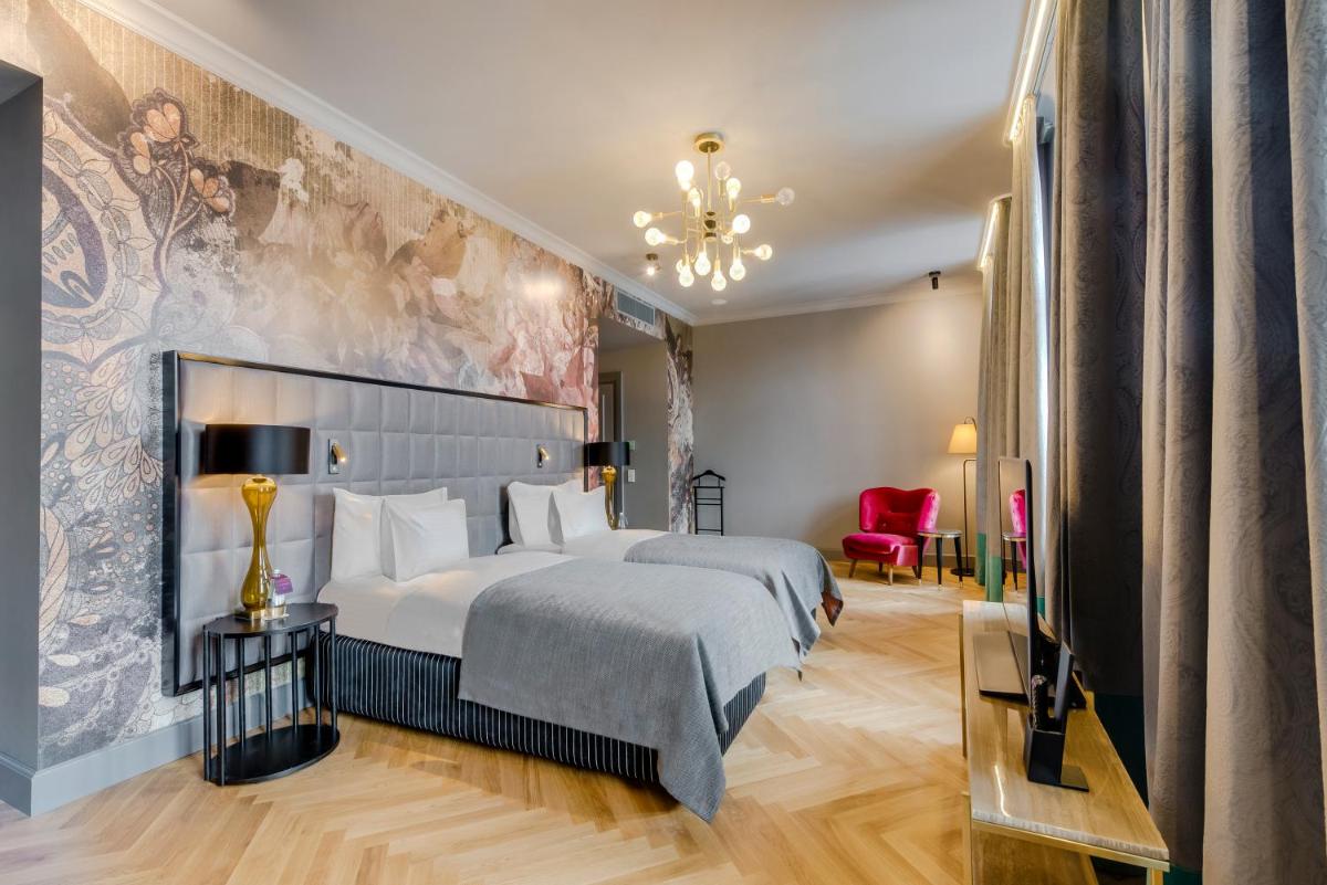 Grand Poet Hotel and SPA by Semarah