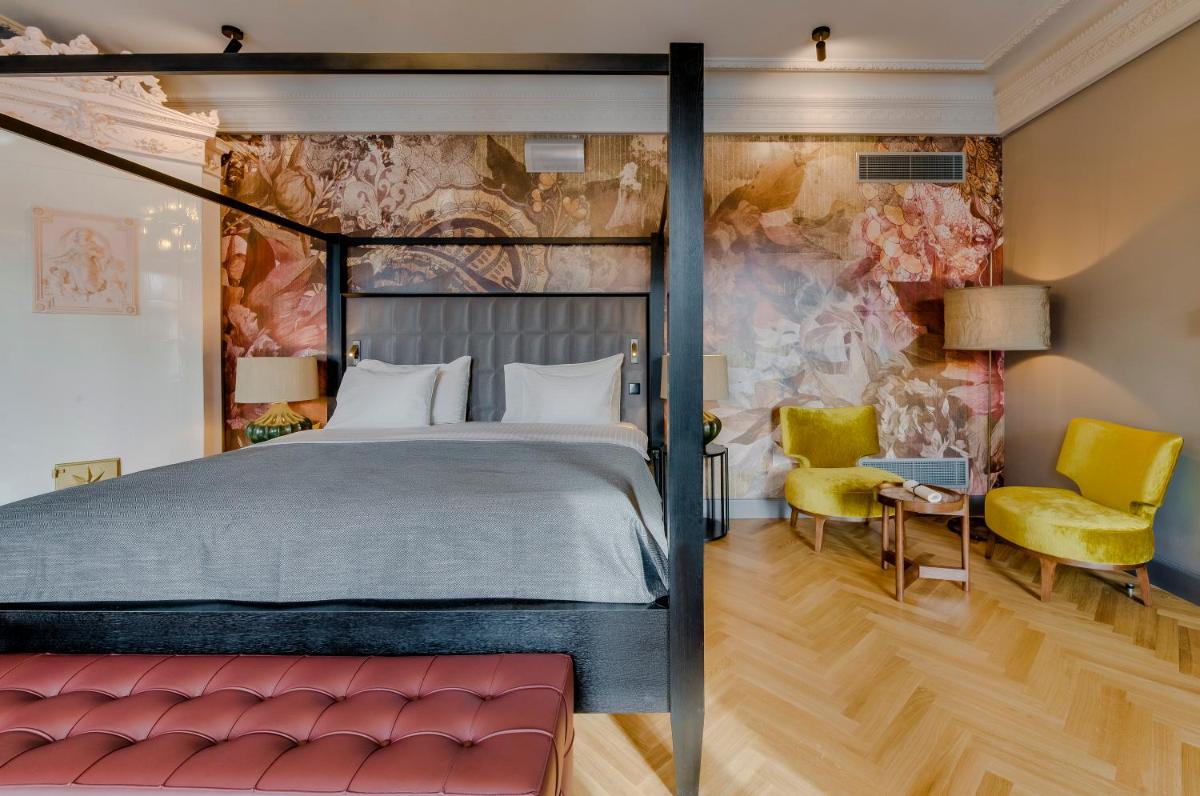 Grand Poet Hotel and SPA by Semarah