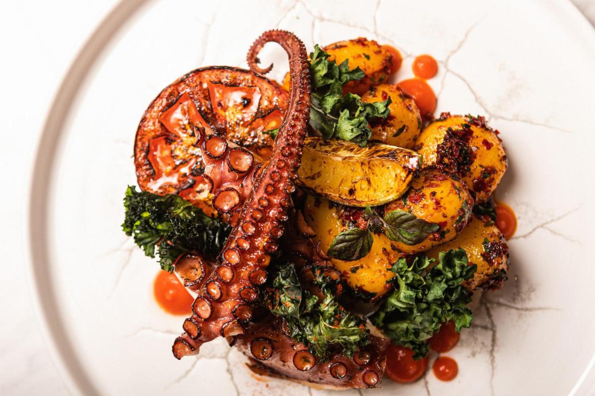 Grand Poet Hotel and SPA by Semarah