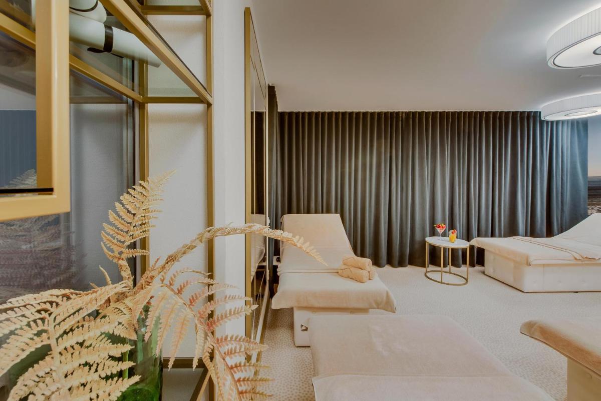 Grand Poet Hotel and SPA by Semarah