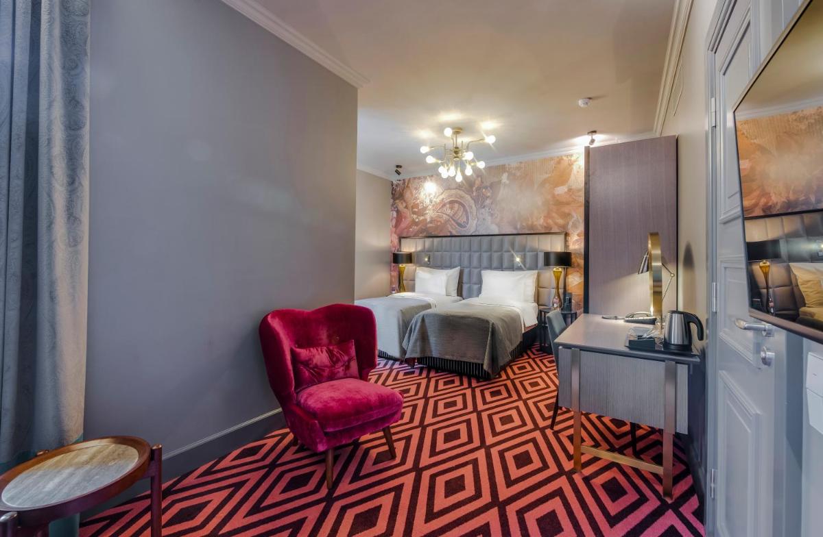 Grand Poet Hotel and SPA by Semarah