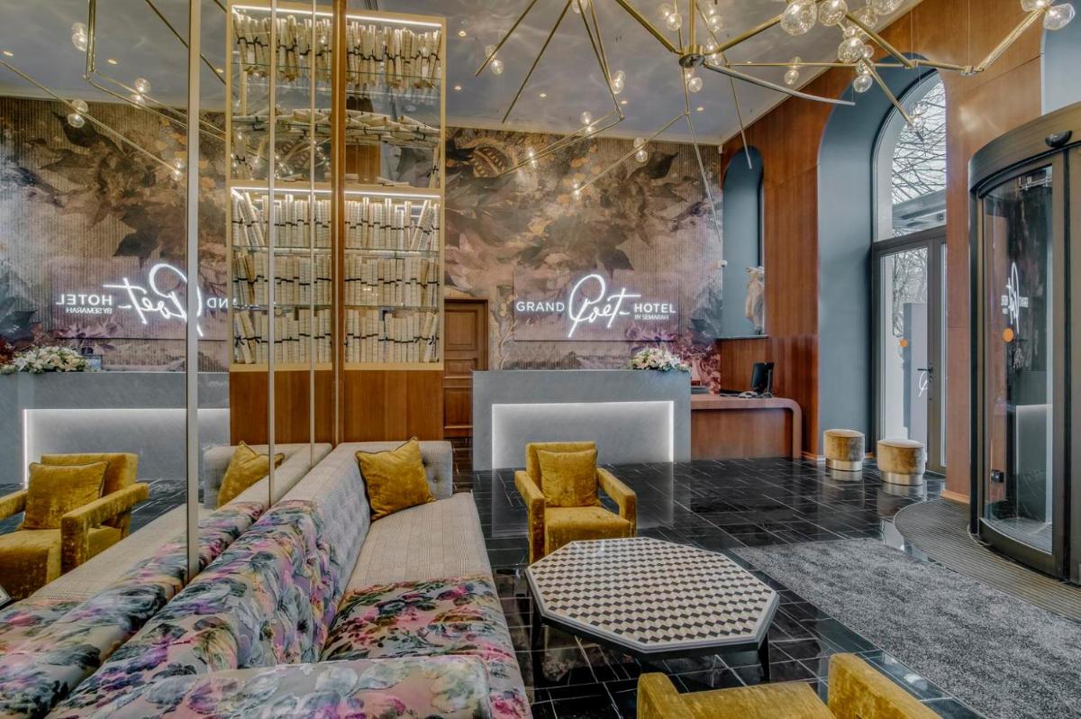 Grand Poet Hotel and SPA by Semarah