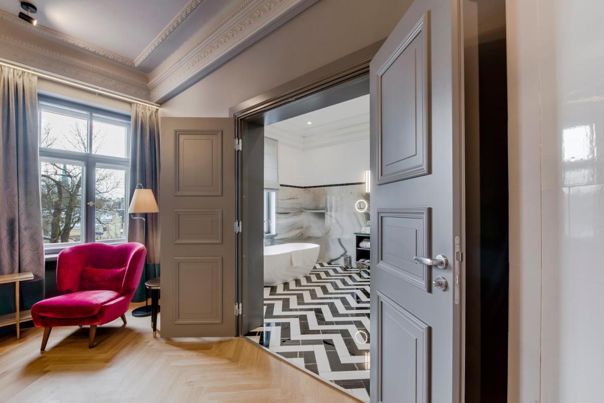 Grand Poet Hotel and SPA by Semarah