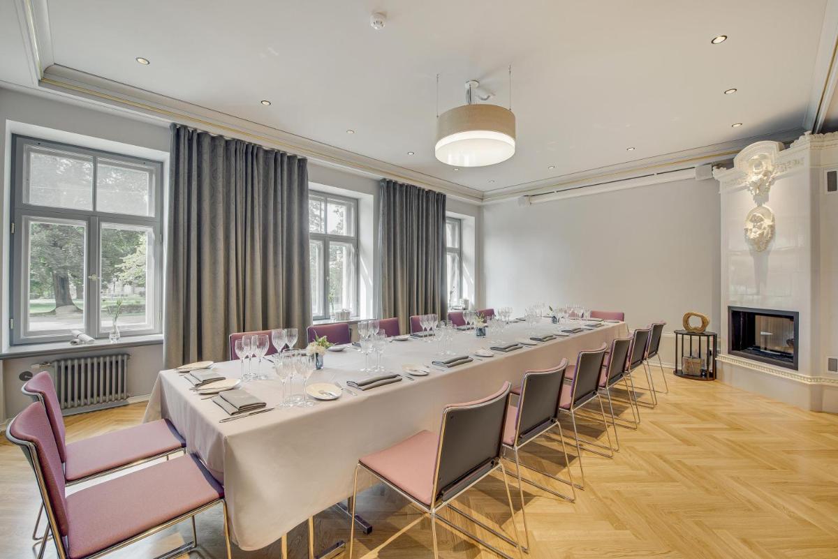 Grand Poet Hotel and SPA by Semarah