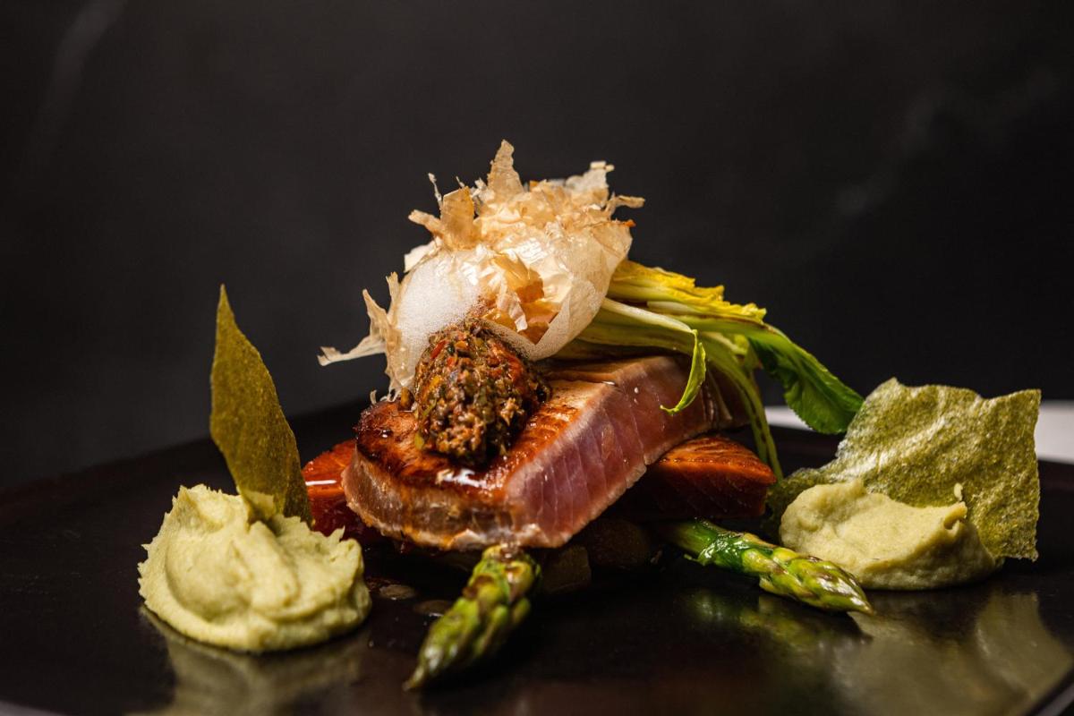 Grand Poet Hotel and SPA by Semarah