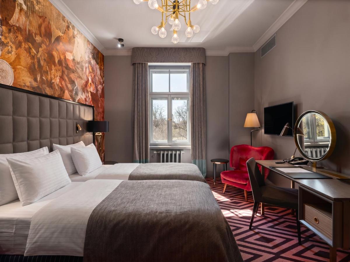 Grand Poet Hotel and SPA by Semarah