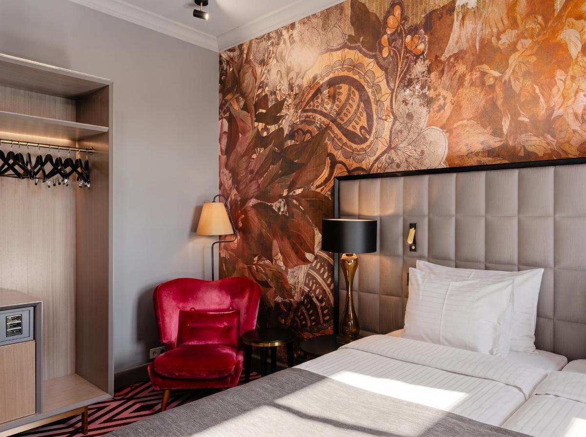 Grand Poet Hotel and SPA by Semarah