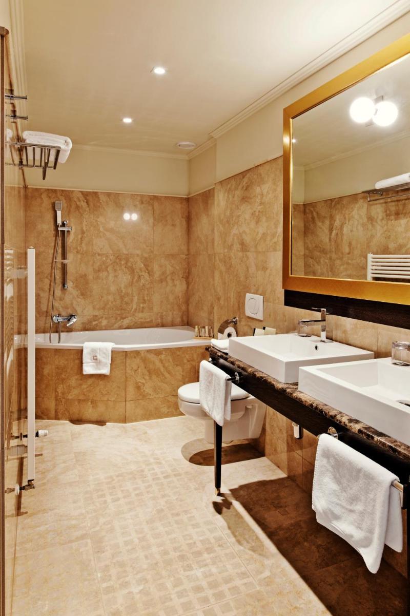 Grandezza Hotel Luxury Palace
