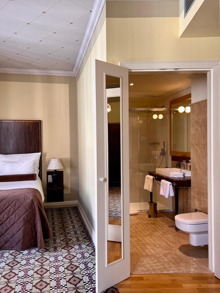 Grandezza Hotel Luxury Palace