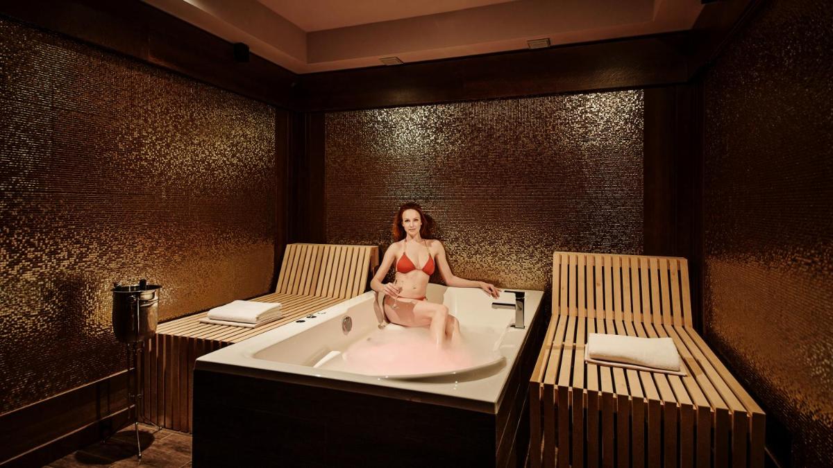 Grandezza Hotel Luxury Palace