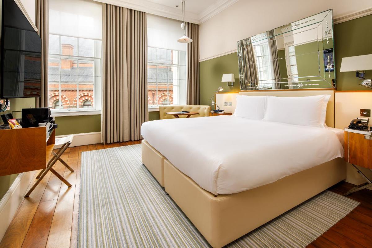 Kaya Great Northern Hotel, London