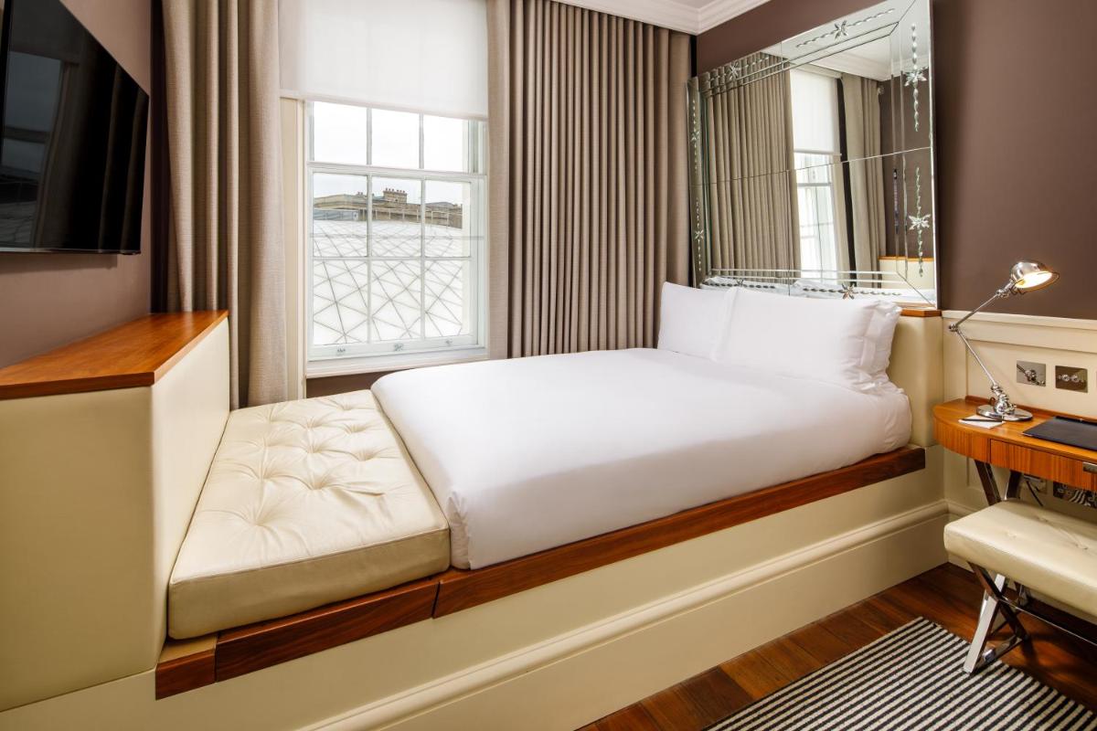 Kaya Great Northern Hotel, London