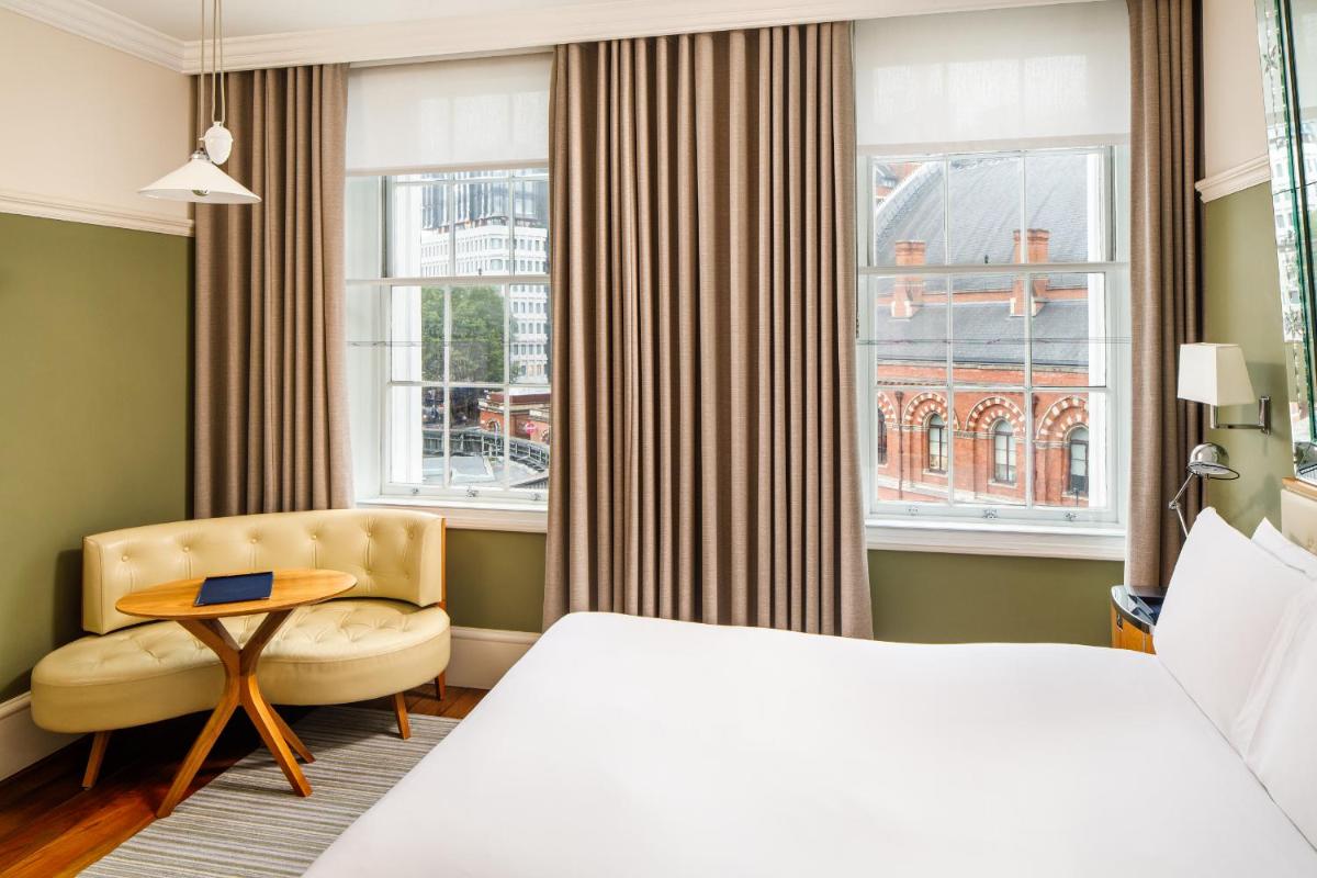 Kaya Great Northern Hotel, London