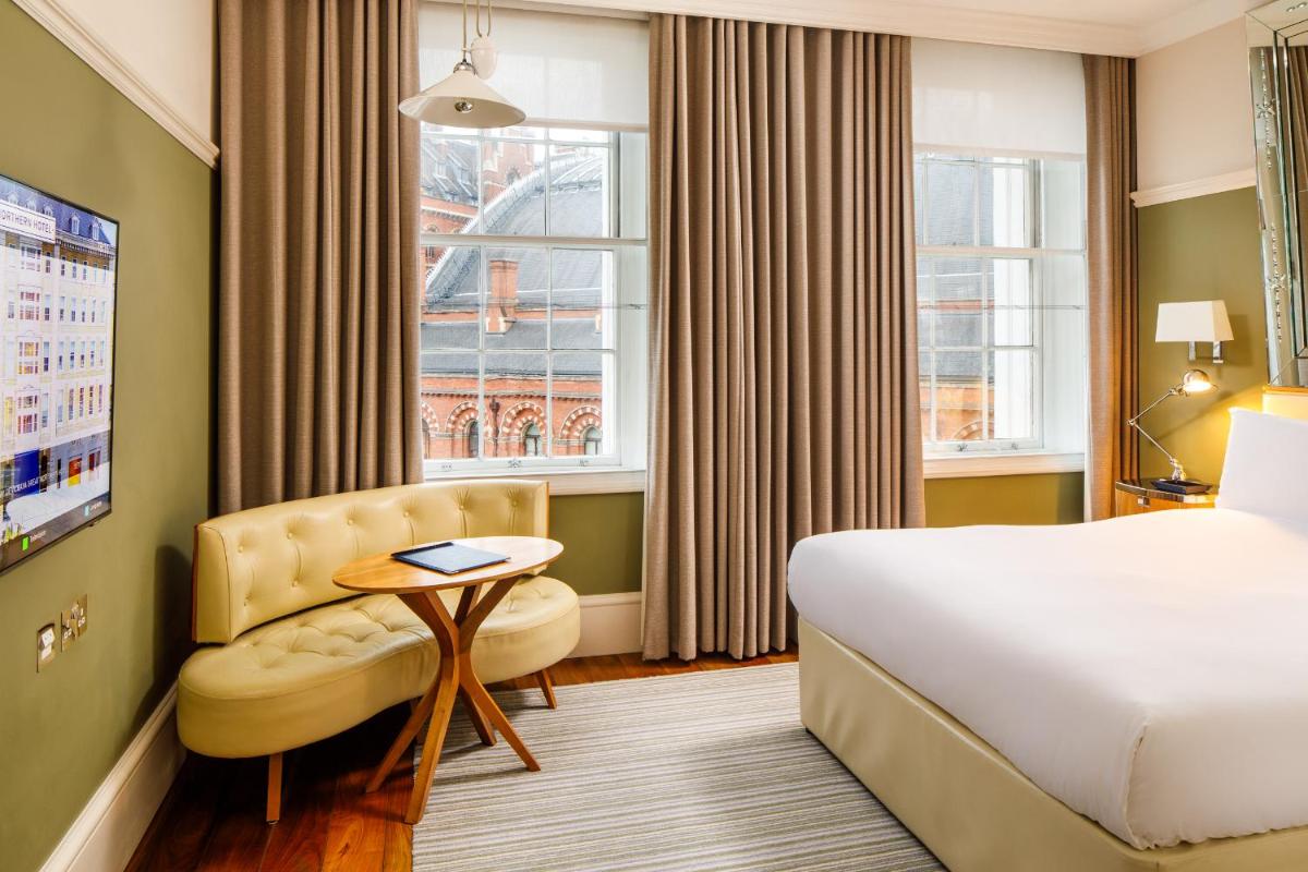 Kaya Great Northern Hotel, London