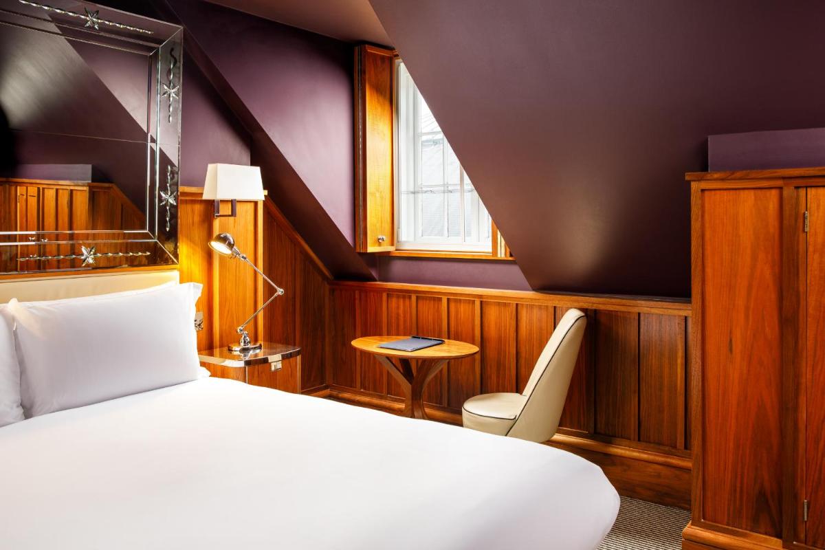 Kaya Great Northern Hotel, London