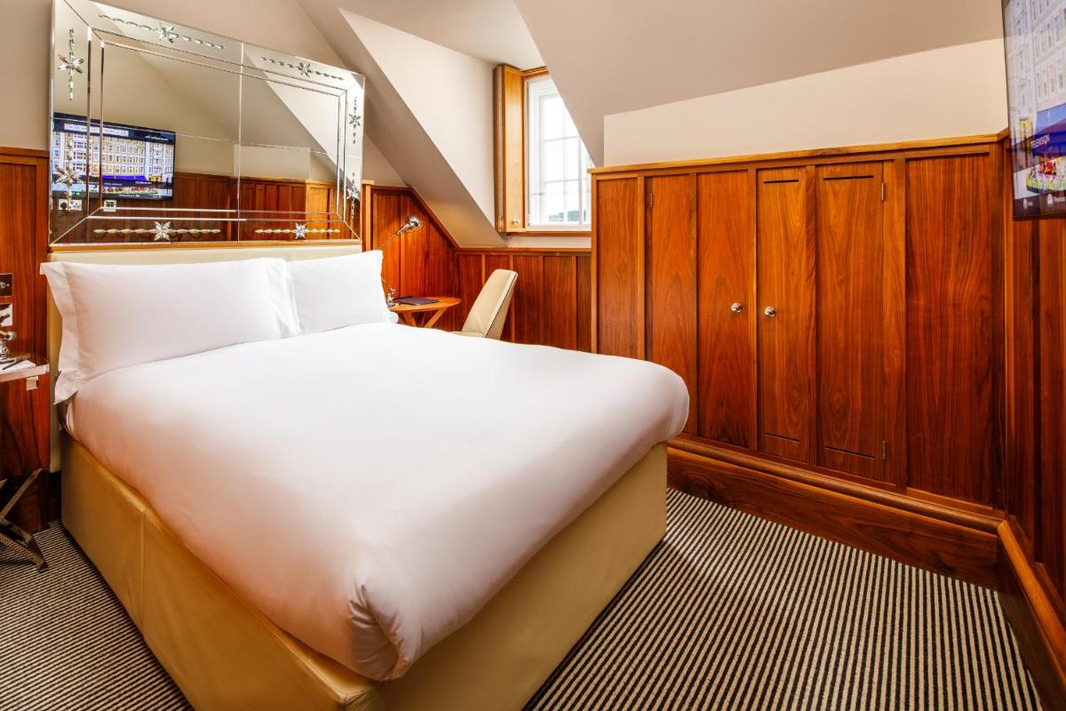 Kaya Great Northern Hotel, London