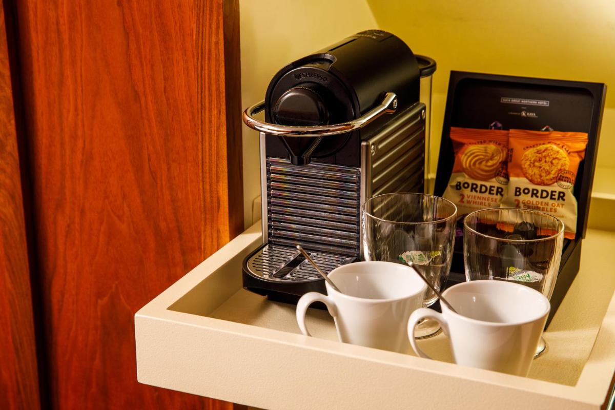 Kaya Great Northern Hotel, London