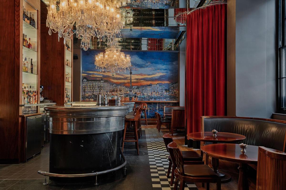 Kaya Great Northern Hotel, London