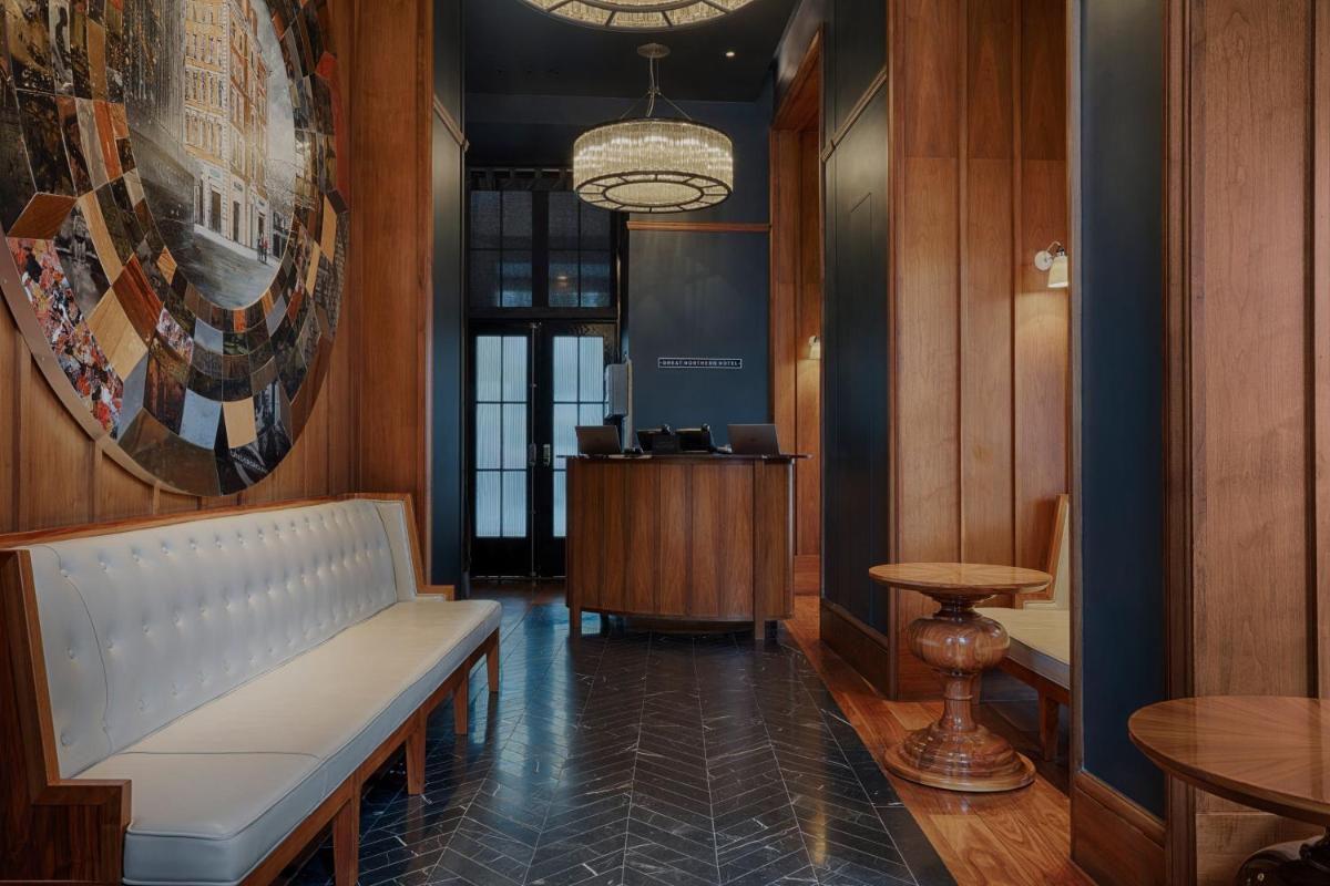 Kaya Great Northern Hotel, London