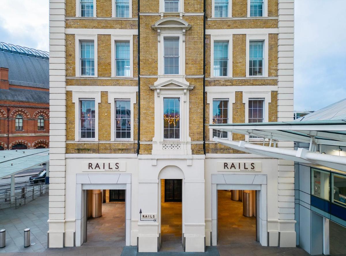 Kaya Great Northern Hotel, London