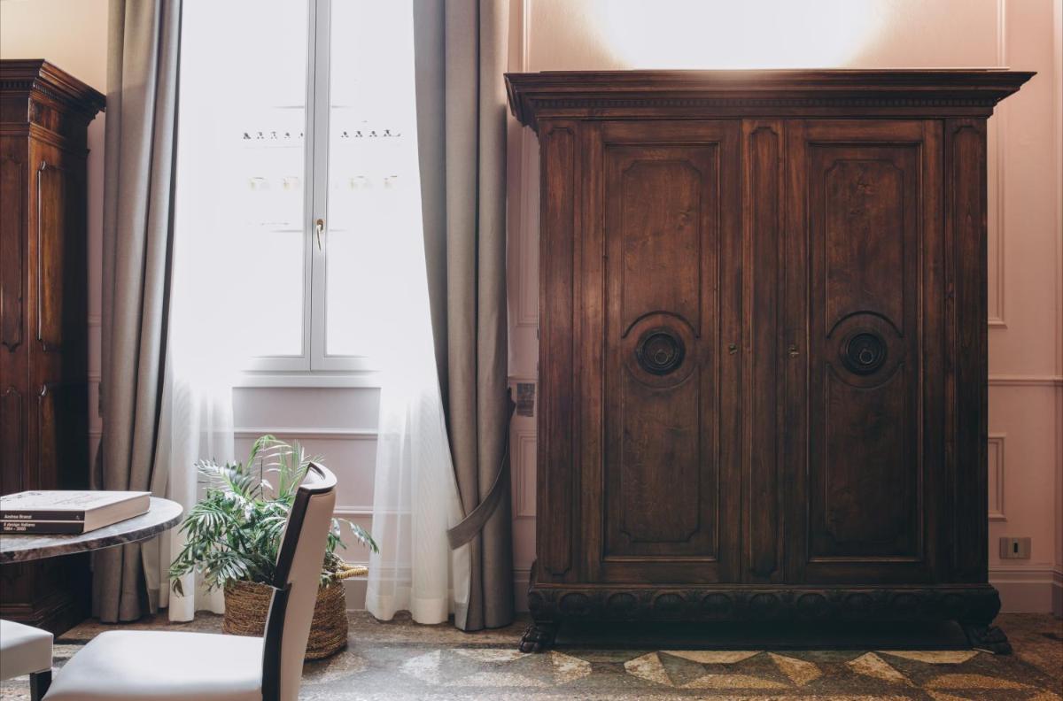 Gregorini Bingham Art Luxury Suites