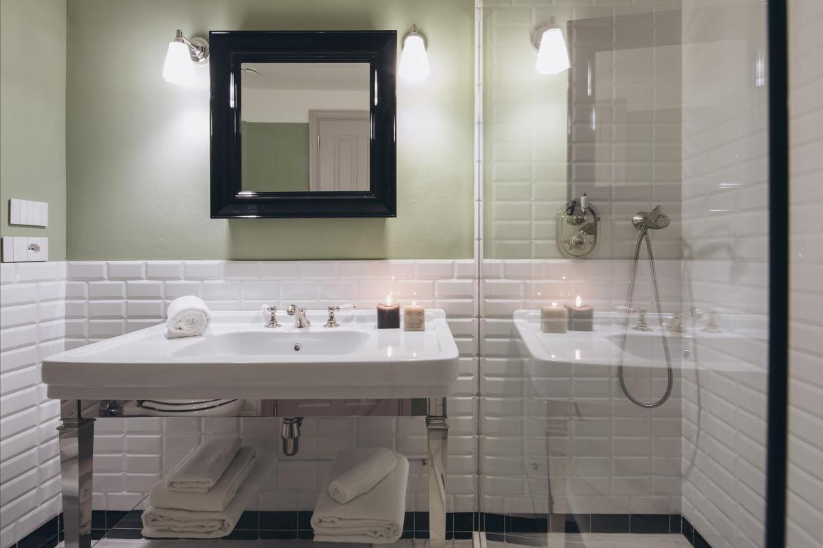 Gregorini Bingham Art Luxury Suites