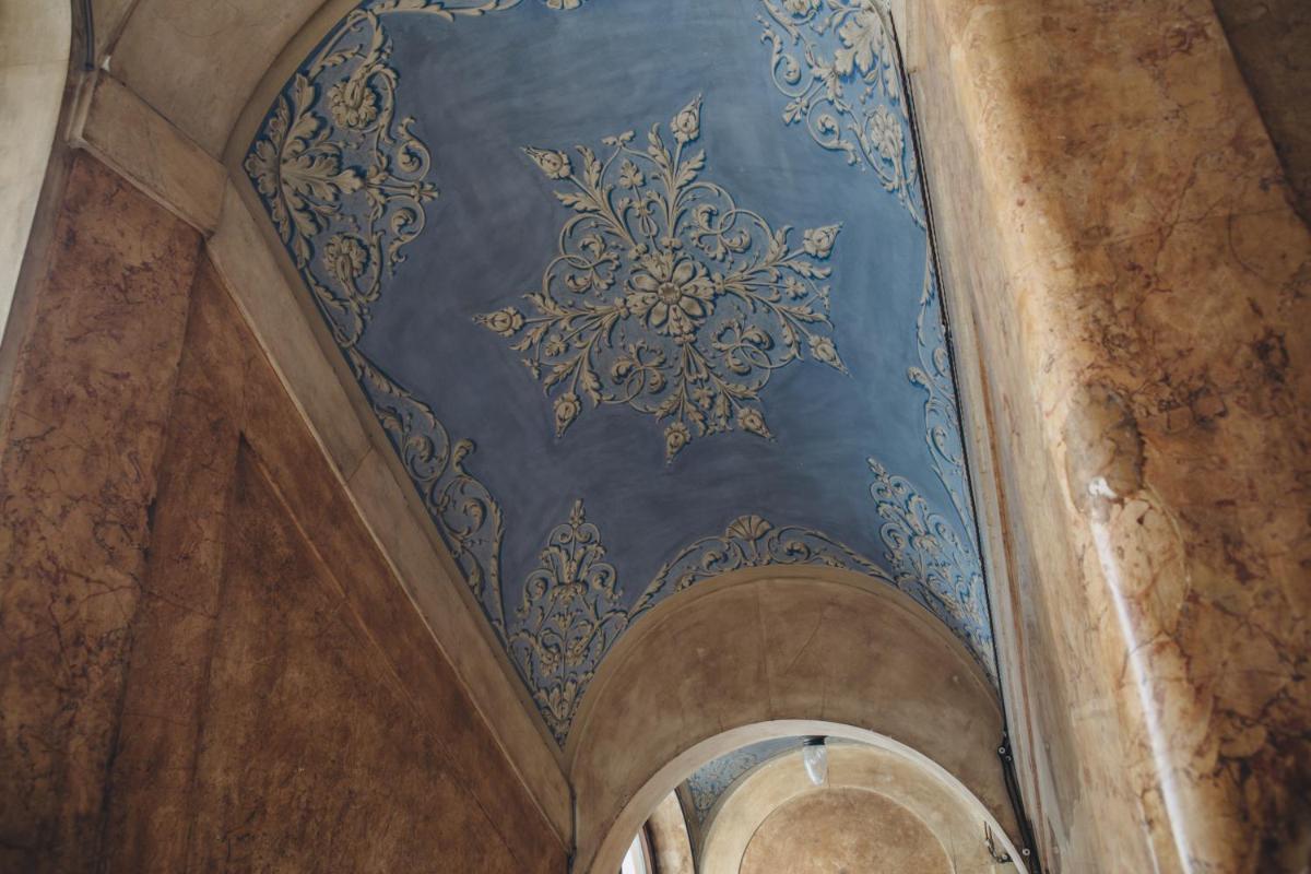 Gregorini Bingham Art Luxury Suites