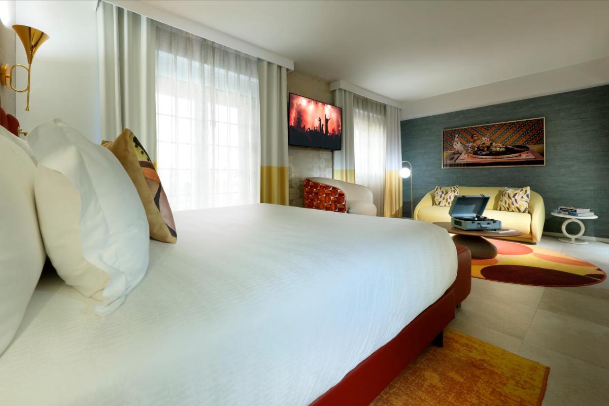 Hard Rock Hotel Marbella - Puerto Banús