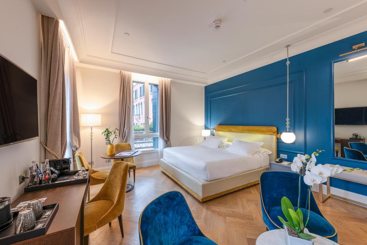 H10 Palazzo Canova