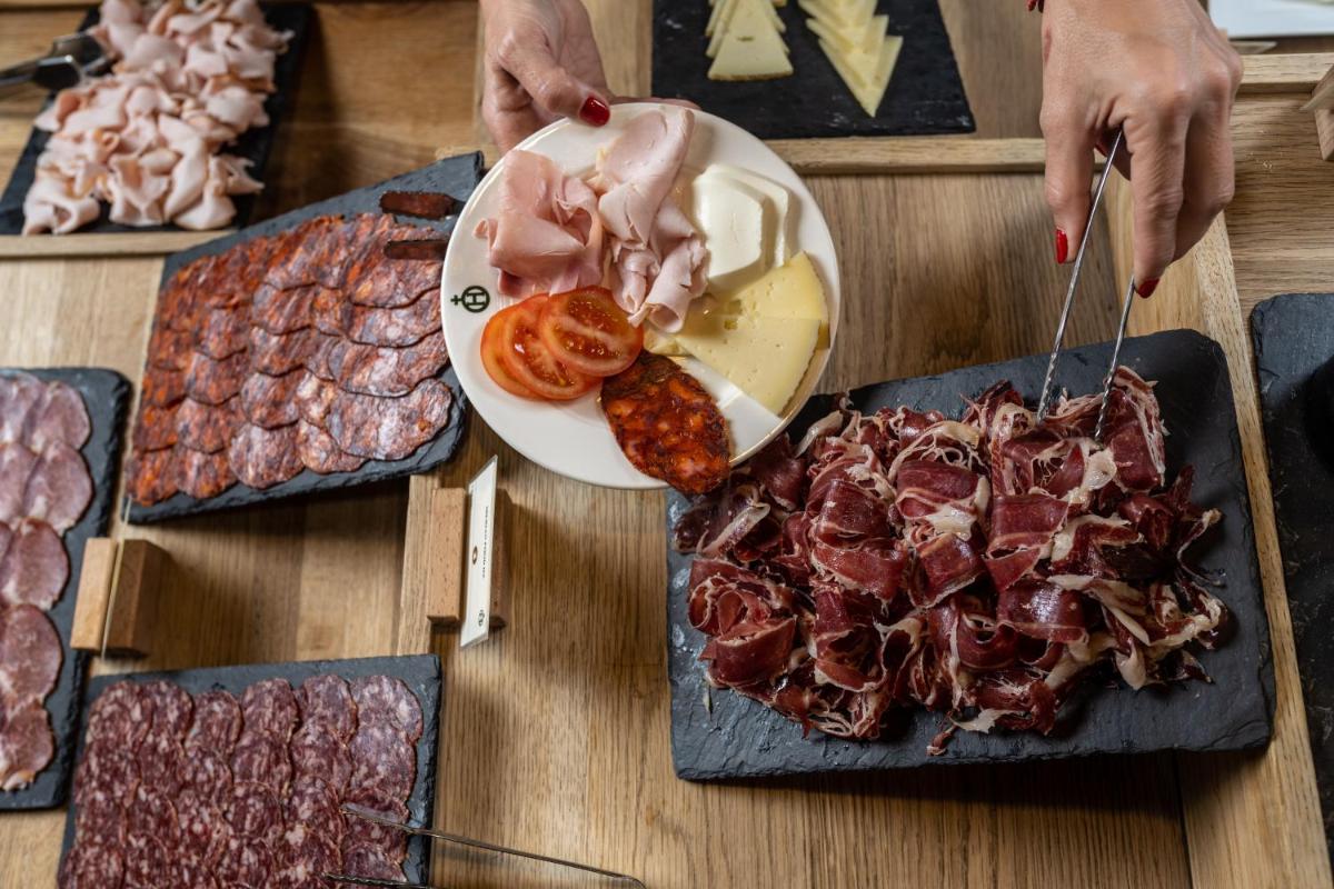 Hacienda Zorita Wine Hotel - Small Luxury Hotels