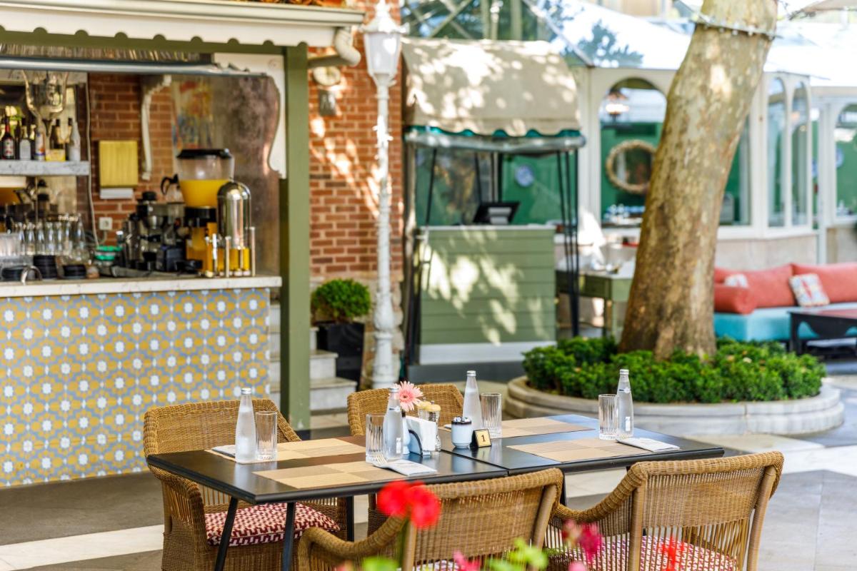 Hagia Sofia Mansions Istanbul, Curio Collection by Hilton