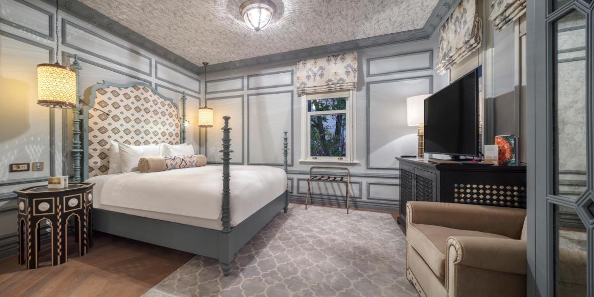Hagia Sofia Mansions Istanbul, Curio Collection by Hilton