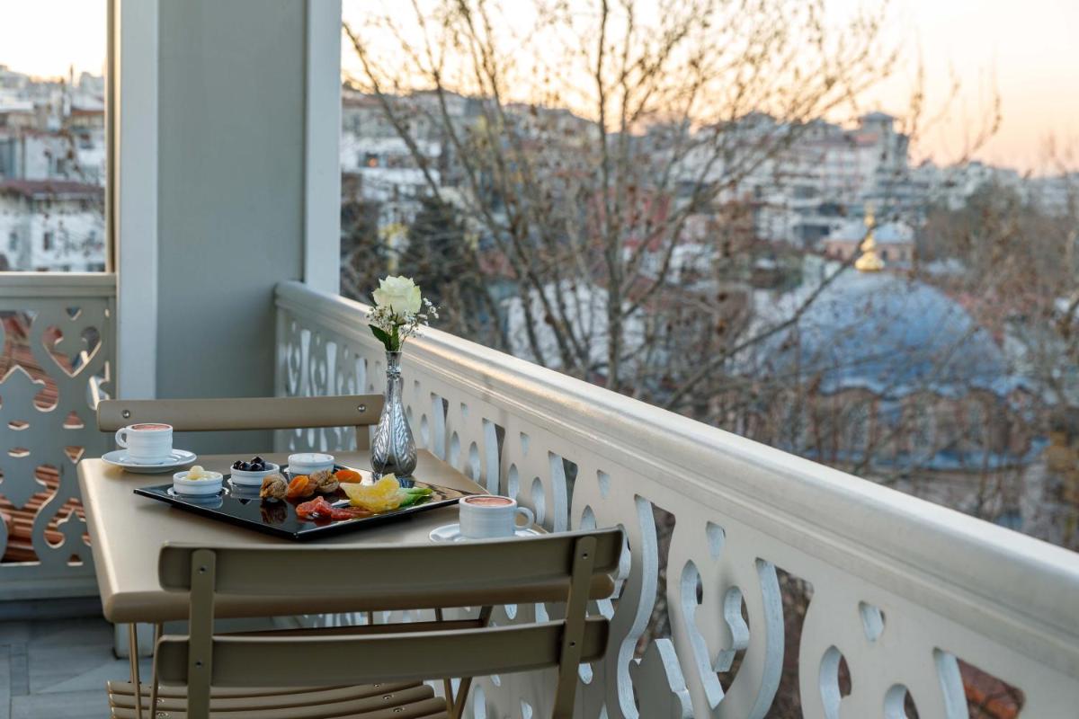 Hagia Sofia Mansions Istanbul, Curio Collection by Hilton