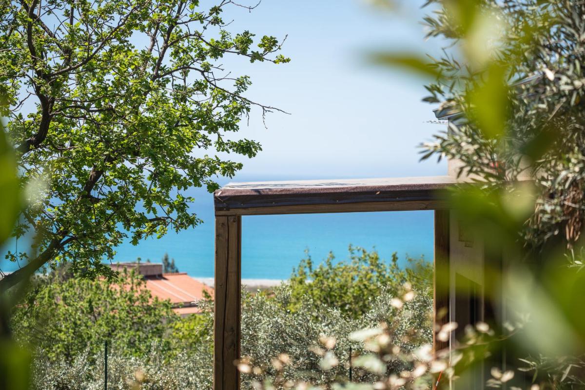 Hang Loose Cottage Hotel & Resort 4 stelle Gizzeria Calabria