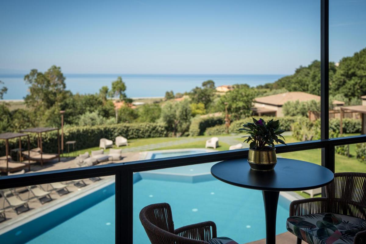 Hang Loose Cottage Hotel & Resort 4 stelle Gizzeria Calabria