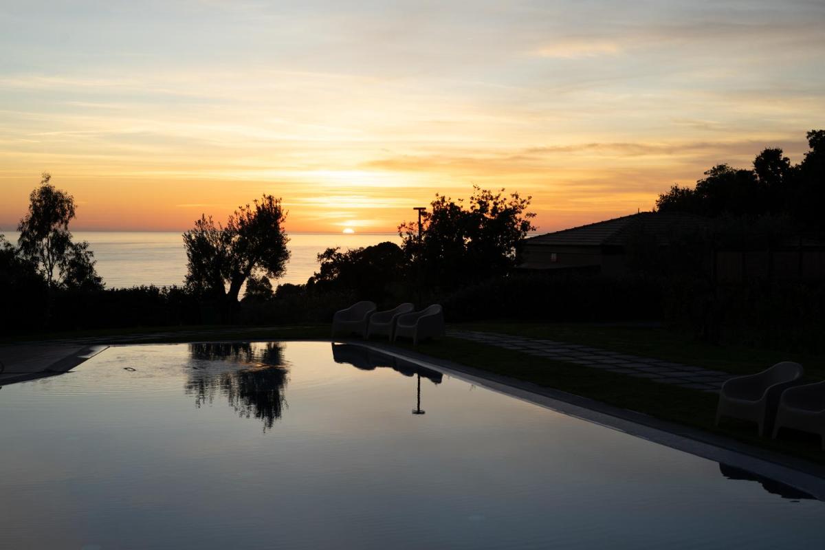 Hang Loose Cottage Hotel & Resort 4 stelle Gizzeria Calabria