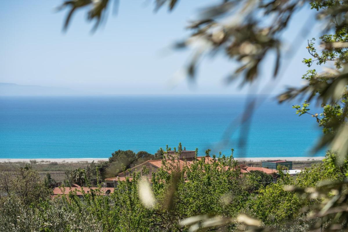 Hang Loose Cottage Hotel & Resort 4 stelle Gizzeria Calabria