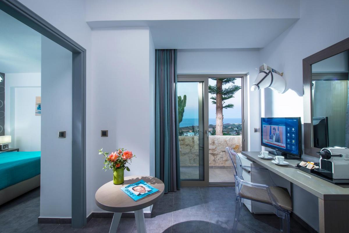 Happy Cretan Suites