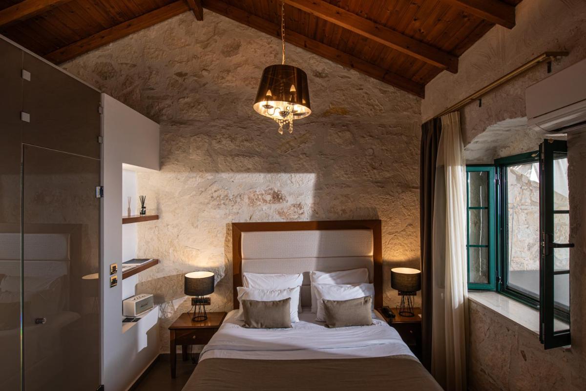 Happy Cretan Suites