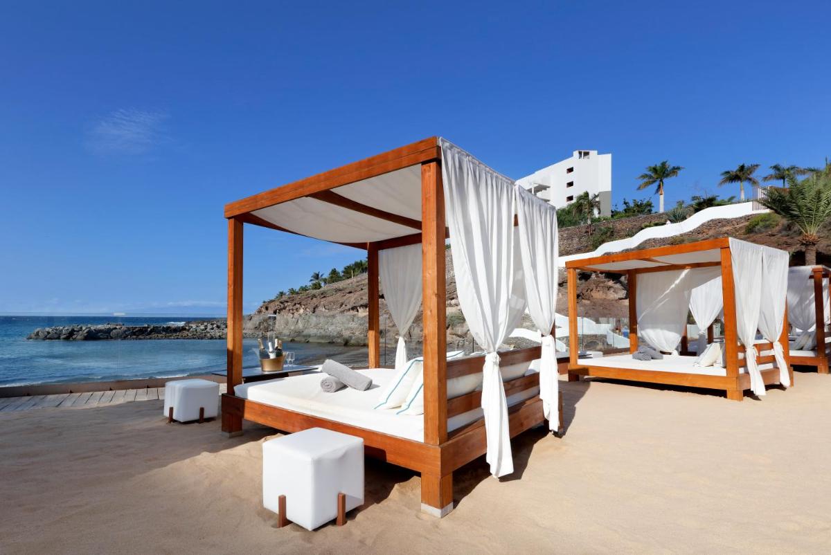 Hard Rock Hotel Tenerife