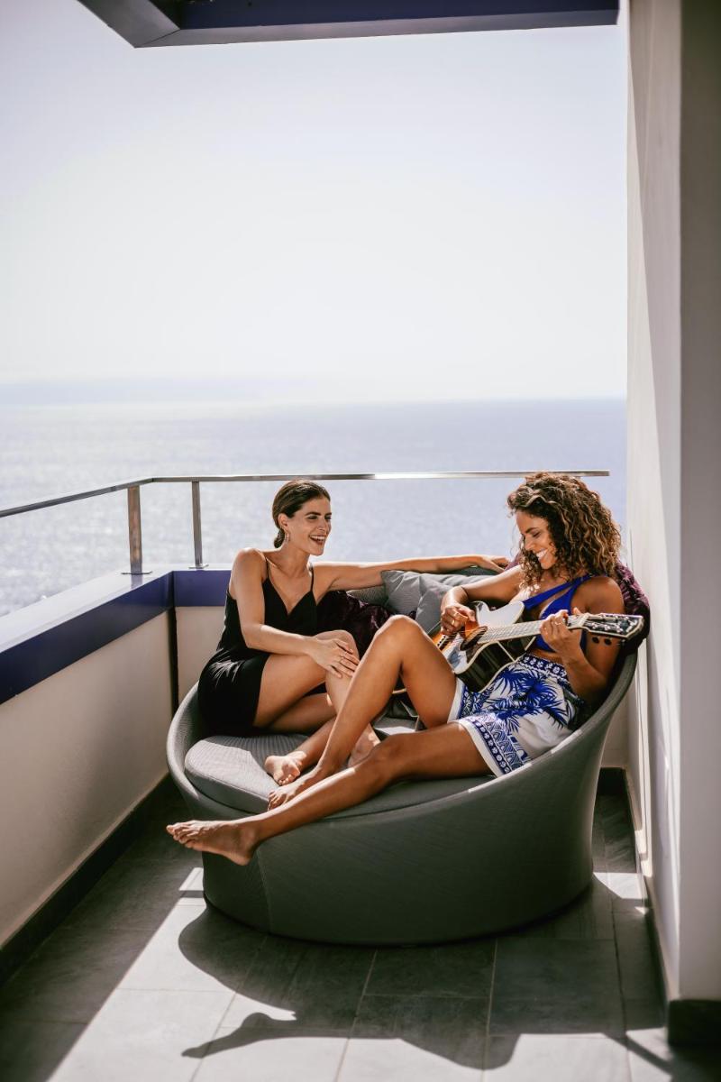 Hard Rock Hotel Tenerife