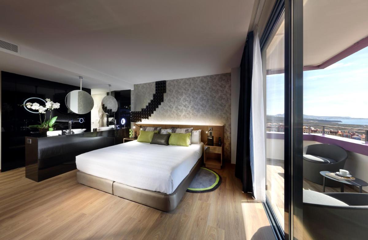 Hard Rock Hotel Tenerife