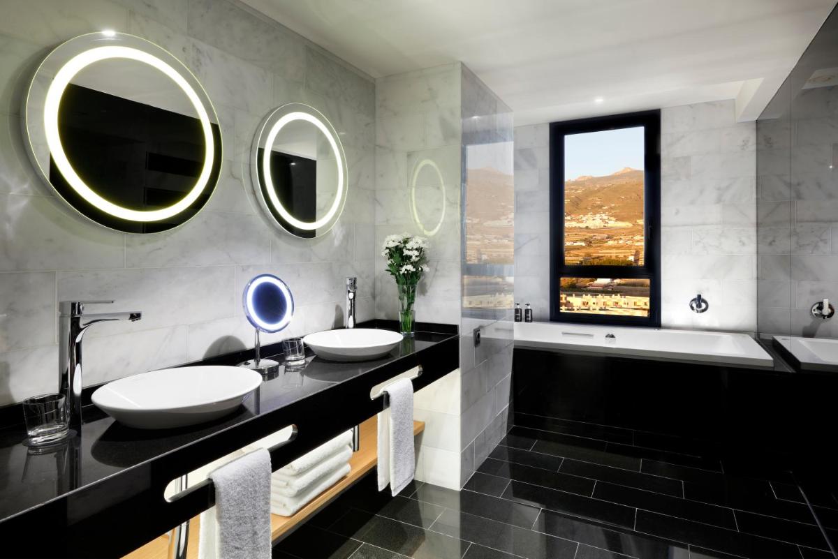 Hard Rock Hotel Tenerife