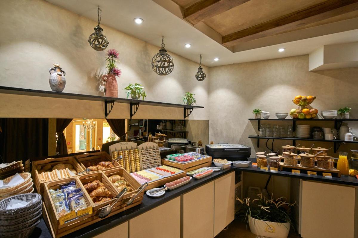 Heritage Hotel Life Palace