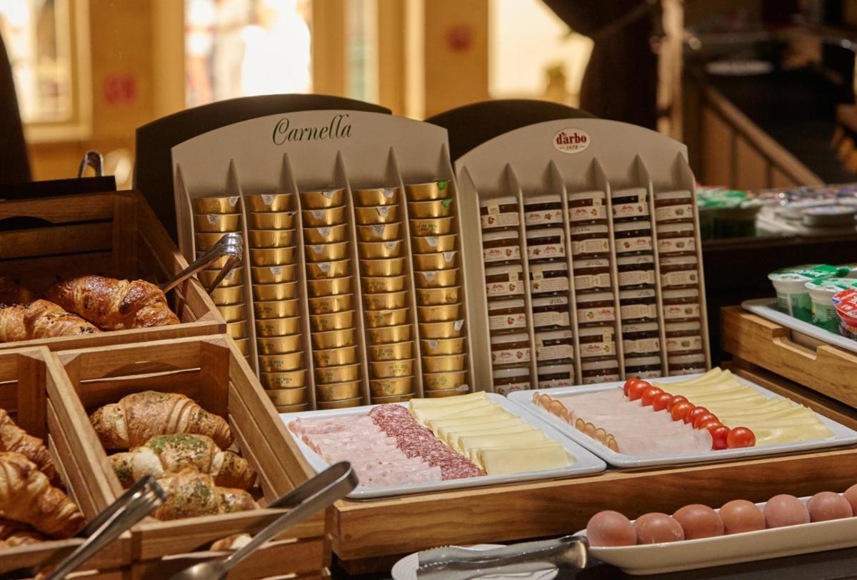 Heritage Hotel Life Palace