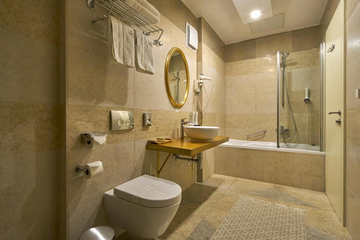 Heritage Hotel Life Palace