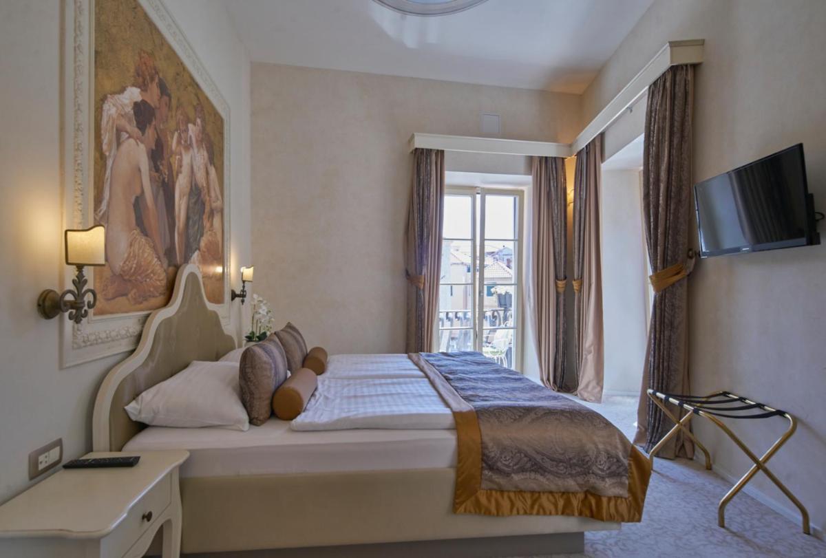 Heritage Hotel Life Palace