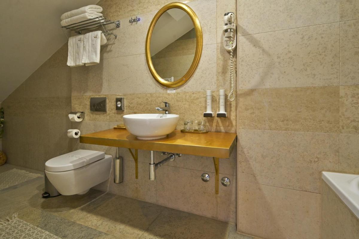 Heritage Hotel Life Palace