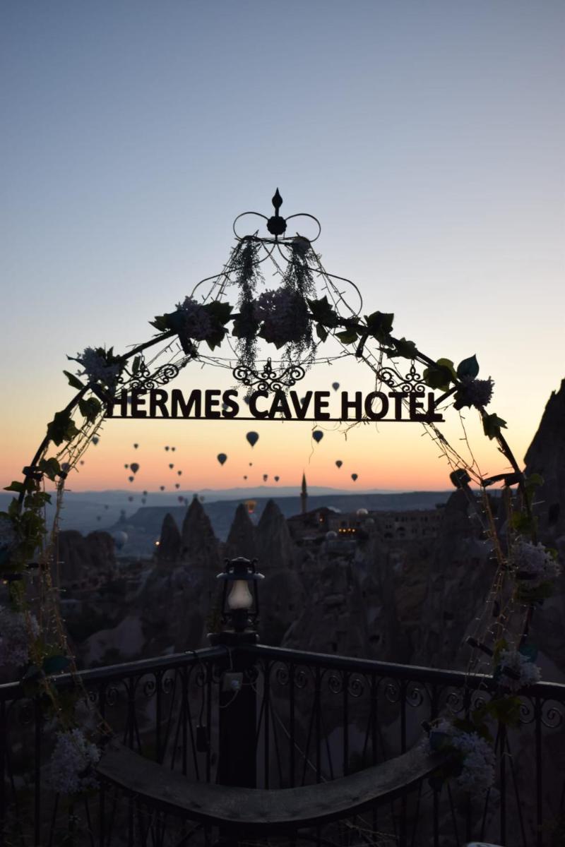 Hermes Cave Hotel
