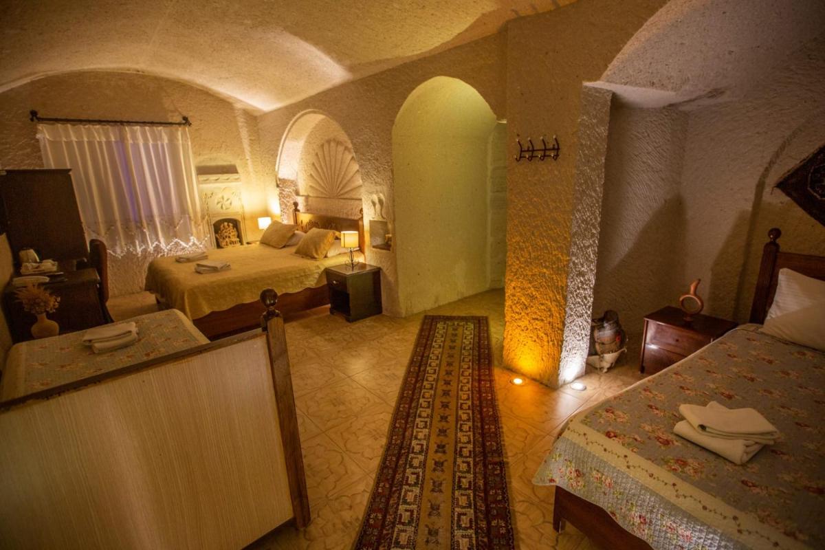 Hermes Cave Hotel
